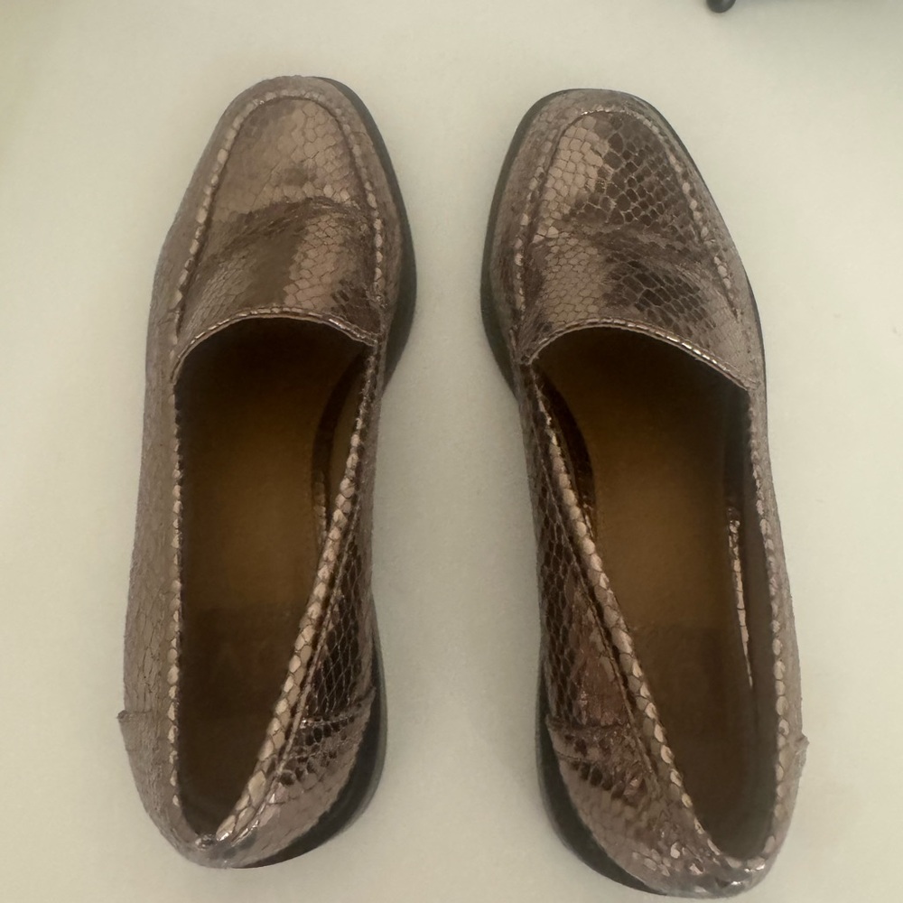 DV by Dolce Vita Bronze Gold Loafers - Picture 2 of 6